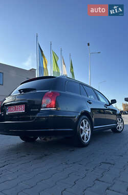 Універсал Toyota Avensis 2008 в Луцьку