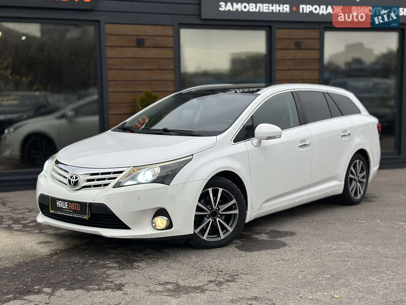 Универсал Toyota Avensis 2013 в Шептицькому