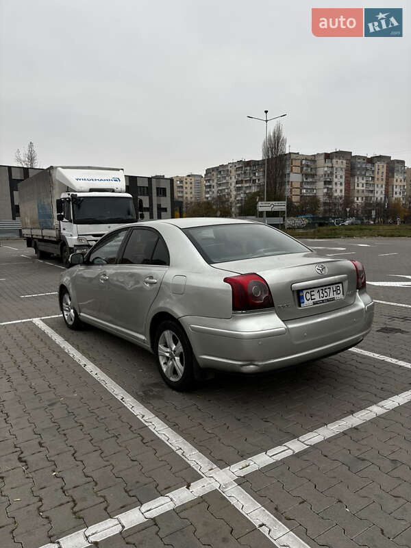 Седан Toyota Avensis 2006 в Киеве