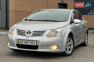 Седан Toyota Avensis 2008 в Днепре