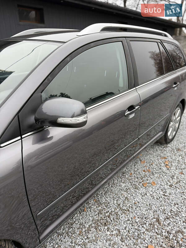 Универсал Toyota Avensis 2007 в Луцке