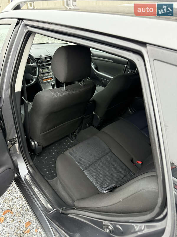 Универсал Toyota Avensis 2007 в Луцке