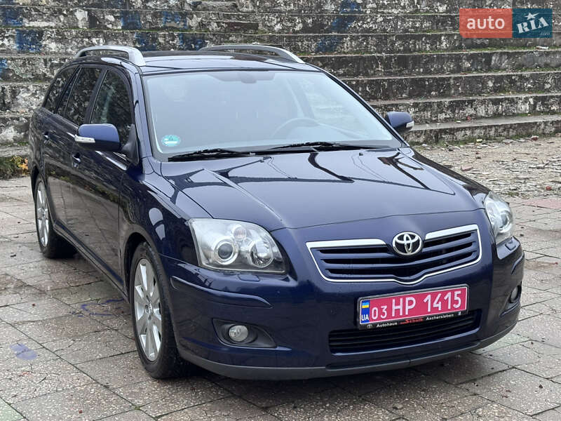 Універсал Toyota Avensis 2006 в Полтаві