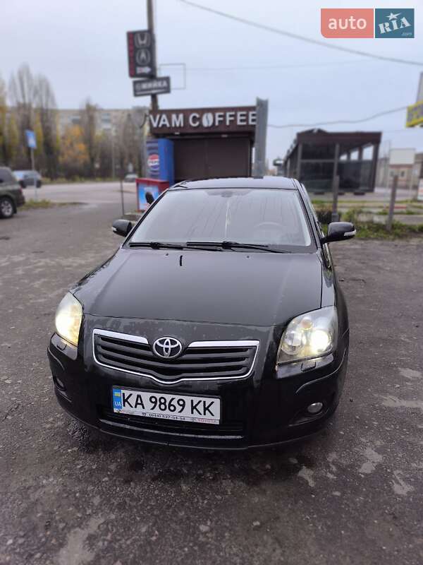 Седан Toyota Avensis 2007 в Вишневом