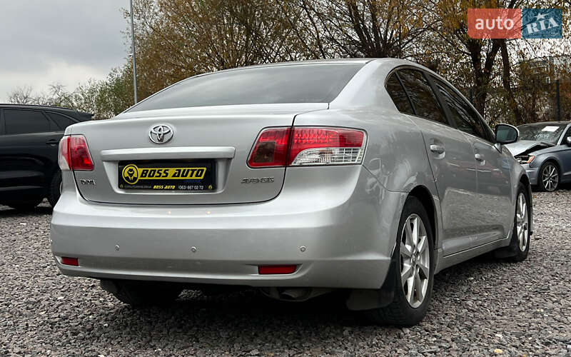 Седан Toyota Avensis 2008 в Львове