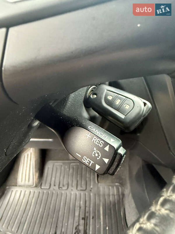 Седан Toyota Avensis 2016 в Благовещенском