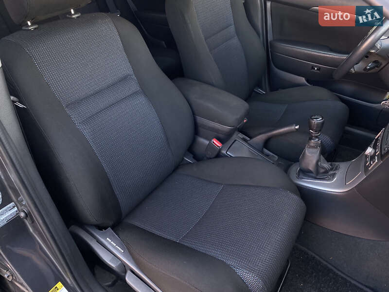 Универсал Toyota Avensis 2008 в Киеве фото 21 Универсал Toyota Avensis 2008 в Киеве