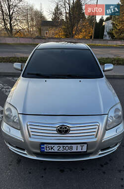 Седан Toyota Avensis 2005 в Рівному