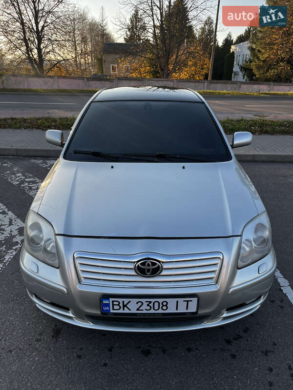 Toyota Avensis 2005