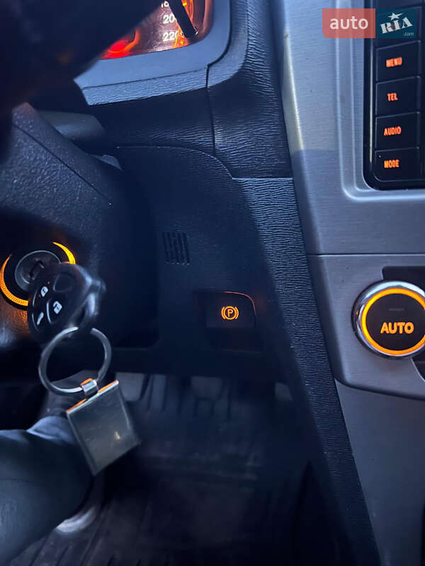 Универсал Toyota Avensis 2010 в Киеве фото 9 Универсал Toyota Avensis 2010 в Киеве