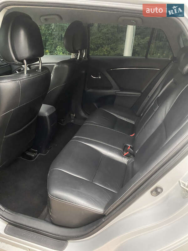 Универсал Toyota Avensis 2010 в Киеве фото 10 Универсал Toyota Avensis 2010 в Киеве