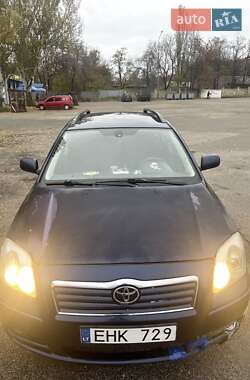 Універсал Toyota Avensis 2004 в Краматорську