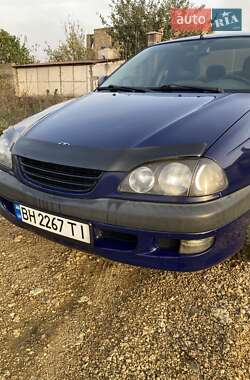 Седан Toyota Avensis 1998 в Одесі