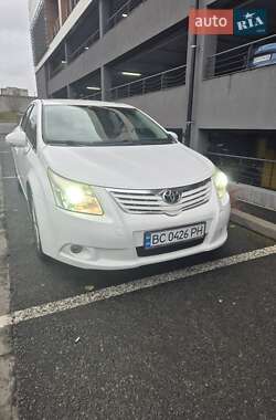 Седан Toyota Avensis 2010 в Львове