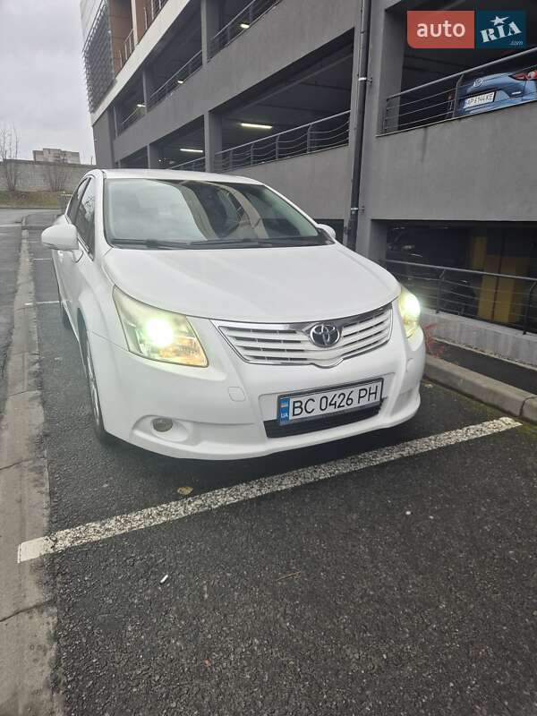 Toyota Avensis 2010