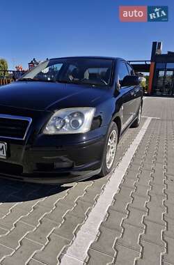 Седан Toyota Avensis 2005 в Виннице