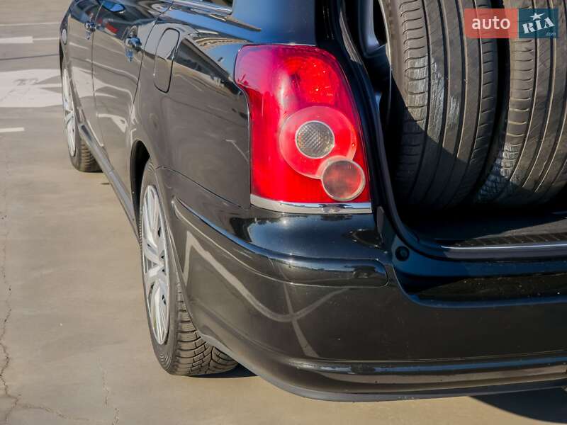 Универсал Toyota Avensis 2009 в Киеве