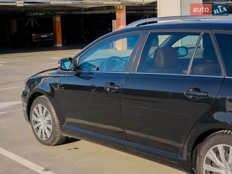 Универсал Toyota Avensis 2009 в Киеве