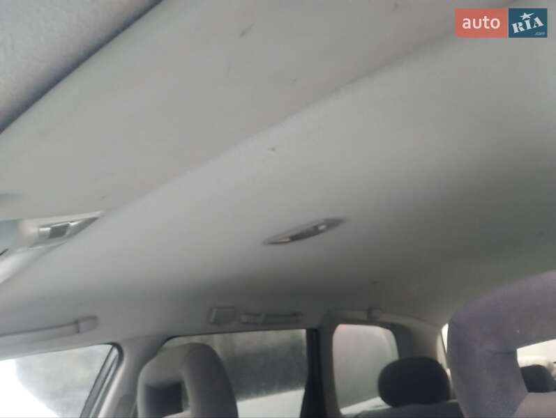 Универсал Toyota Avensis 2000 в Ивано-Франковске фото 4 Универсал Toyota Avensis 2000 в Ивано-Франковске