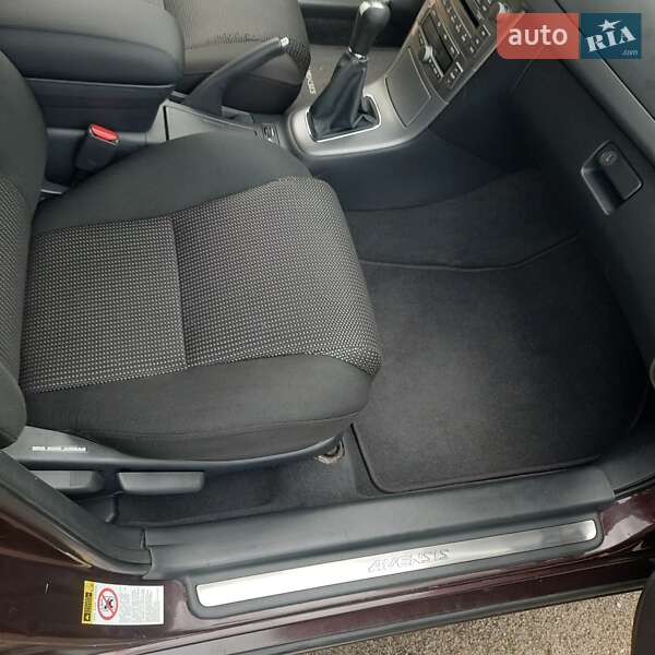 Универсал Toyota Avensis 2006 в Харькове