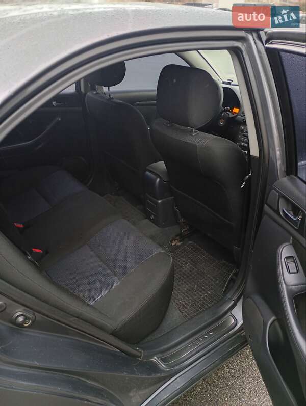 Седан Toyota Avensis 2007 в Киеве