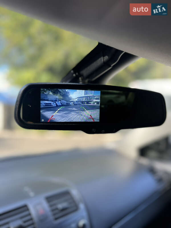 Седан Toyota Avensis 2009 в Одессе