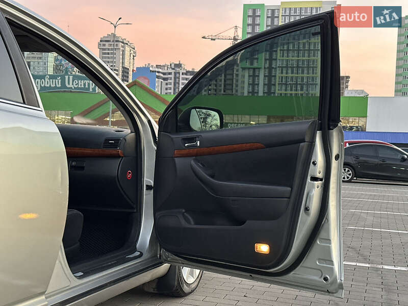 Седан Toyota Avensis 2007 в Одессе