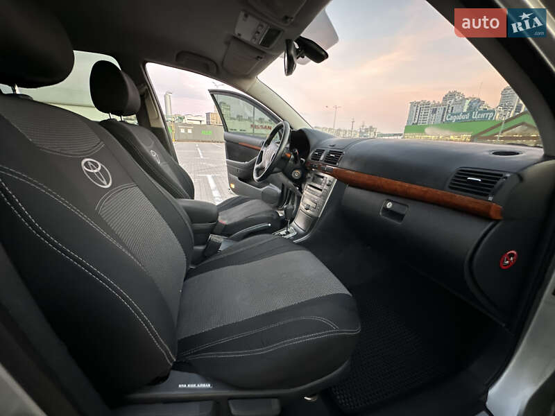 Седан Toyota Avensis 2007 в Одессе