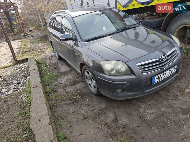 Универсал Toyota Avensis 2007 в Изюме