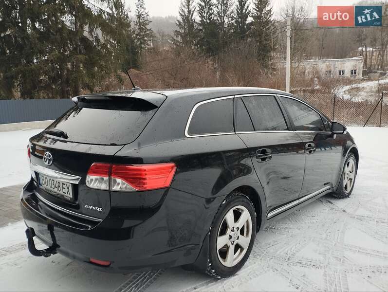 Универсал Toyota Avensis 2012 в Кременце