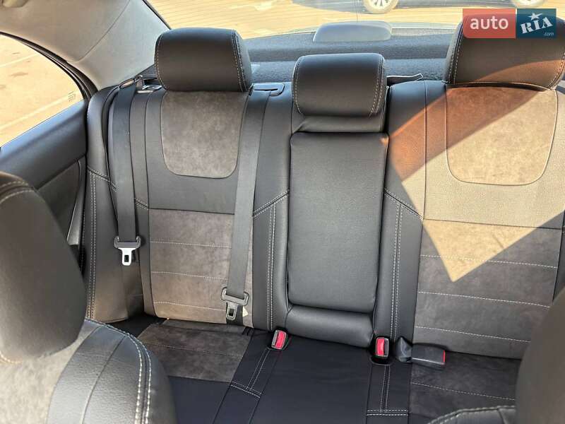 Седан Toyota Avensis 2005 в Одессе фото 19 Седан Toyota Avensis 2005 в Одессе