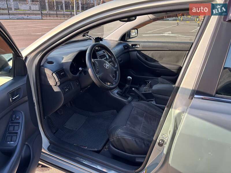 Седан Toyota Avensis 2005 в Одессе фото 25 Седан Toyota Avensis 2005 в Одессе