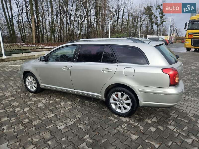 Універсал Toyota Avensis 2004 в Вінниці