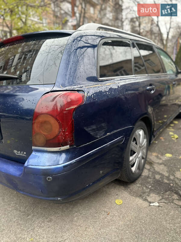 Универсал Toyota Avensis 2003 в Киеве
