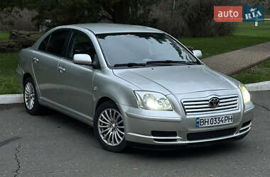 Седан Toyota Avensis 2004 в Одессе