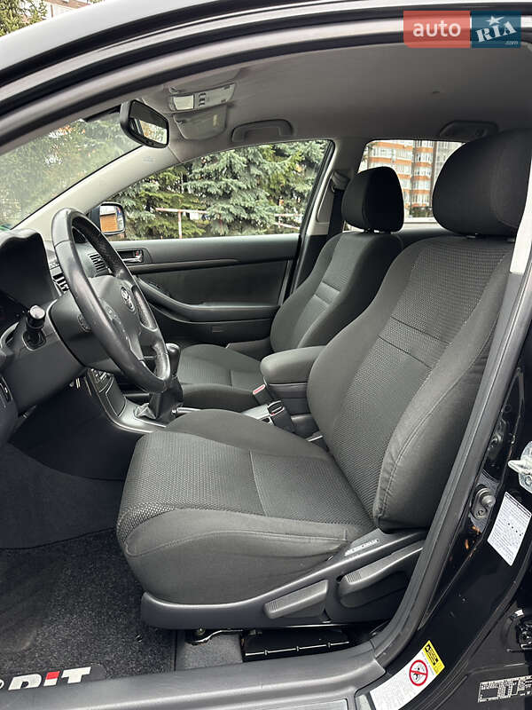 Универсал Toyota Avensis 2005 в Тернополе