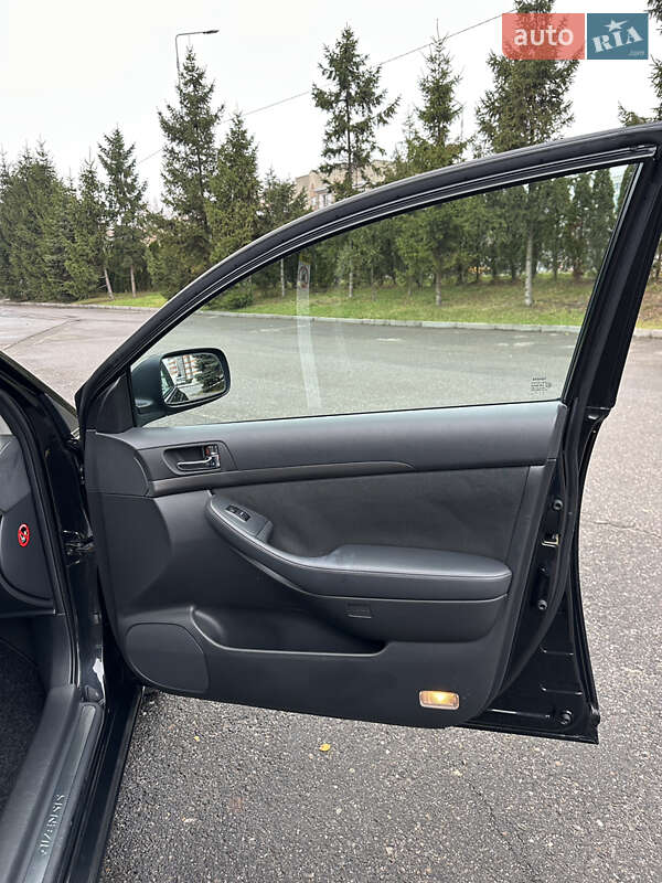 Универсал Toyota Avensis 2005 в Тернополе