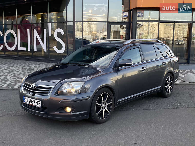 Универсал Toyota Avensis 2008 в Киеве