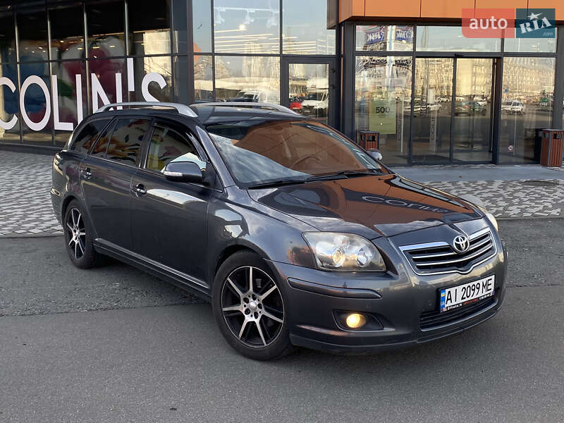 Универсал Toyota Avensis 2008 в Киеве