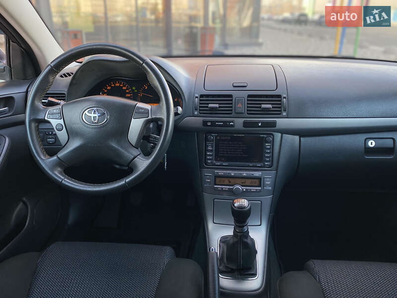 Универсал Toyota Avensis 2008 в Киеве