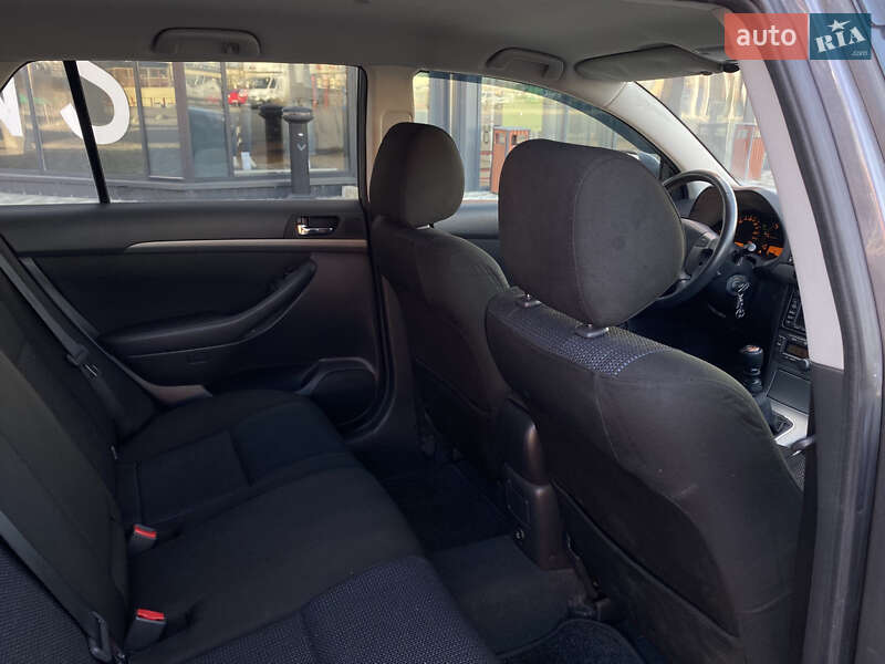 Универсал Toyota Avensis 2008 в Киеве