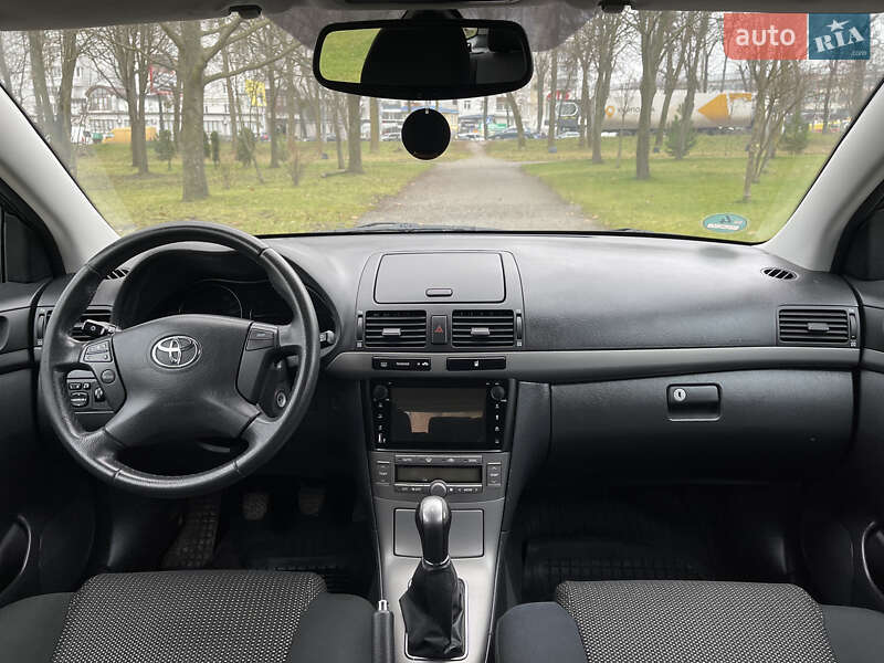 Универсал Toyota Avensis 2006 в Хмельницком