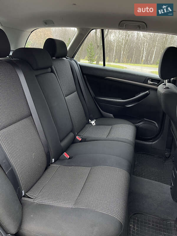 Универсал Toyota Avensis 2006 в Хмельницком