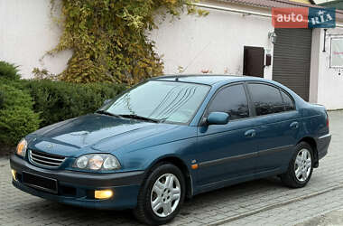 Седан Toyota Avensis 1997 в Одессе