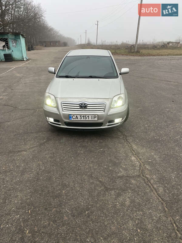 Ліфтбек Toyota Avensis 2006 в Новоархангельську