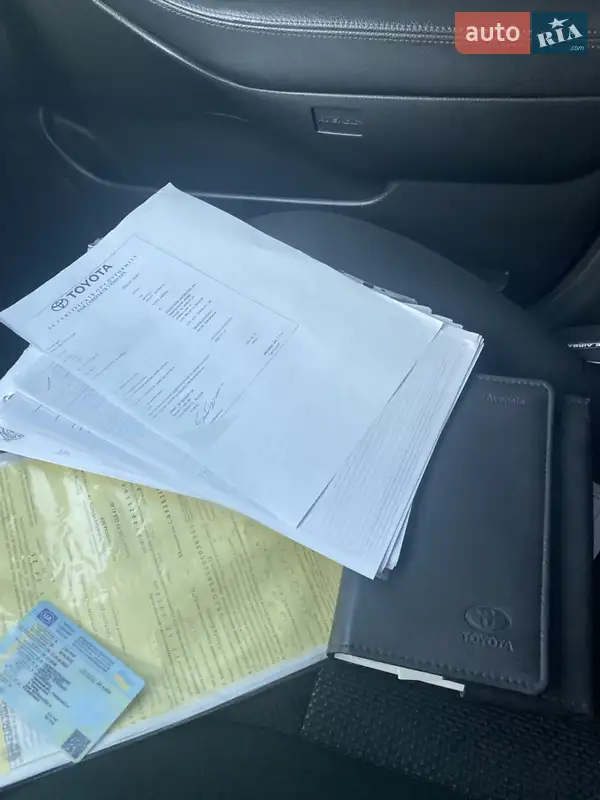 Ліфтбек Toyota Avensis 2006 в Новоархангельську документ