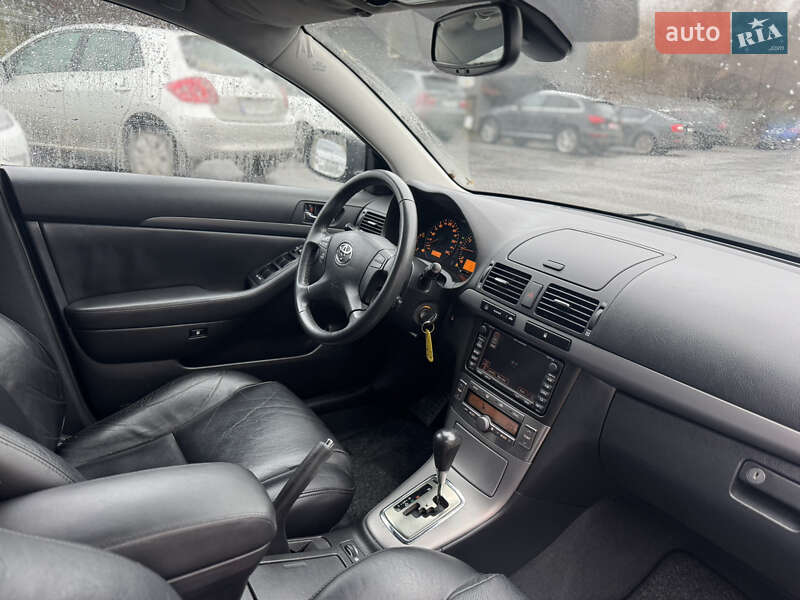 Универсал Toyota Avensis 2008 в Виннице