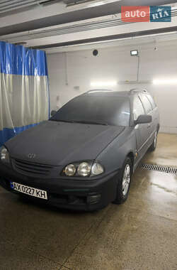 Универсал Toyota Avensis 1999 в Харькове