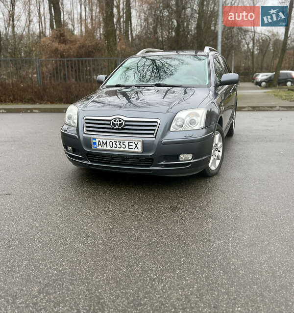 Універсал Toyota Avensis 2006 в Бучі