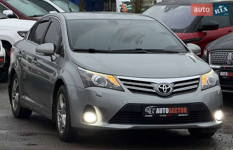 Седан Toyota Avensis 2013 в Харькове фото 5 Седан Toyota Avensis 2013 в Харькове